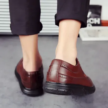 Modni Usnjeni čevlji brogue Moških Obleka podjetje Obutev Opozoril Oxfords Čevlji Za Moške Čipke Oblikovalec Razkošje Moških Formalno Čevlji